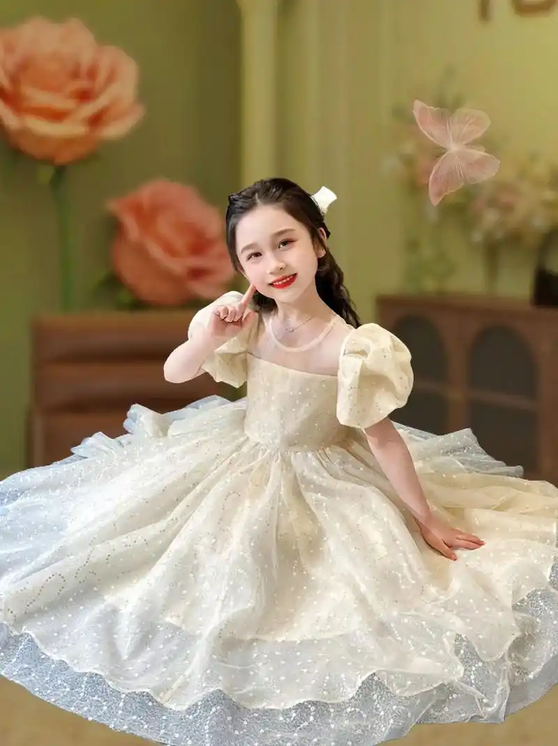 麻麻们,女童婚礼晚礼服公主裙来咯,这款礼服采用清凉短袖设计