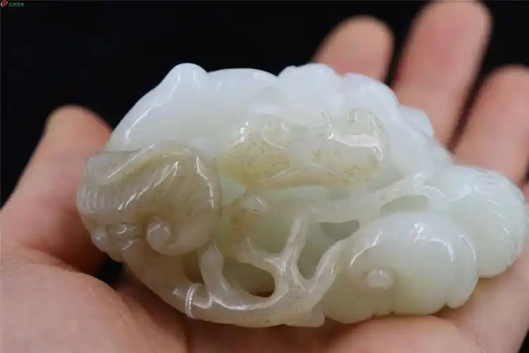 文物商店旧藏明清古玉老玉类,和田玉镂空雕鹅衔灵芝手把件