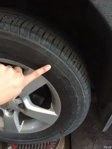 【图】轮胎侧面凹凸不平,要换不?_科鲁兹论坛_汽车之家论坛