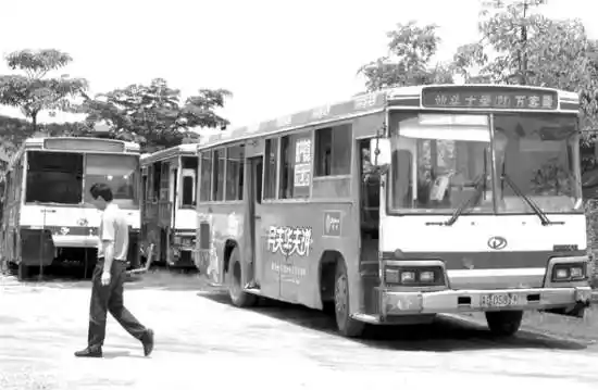 "汕头冠忠"退出鮀城公交业(图)