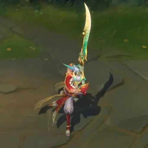 模型方面,易大师手握"青龙刀",双手龙化了,武器和身体上都带有不少