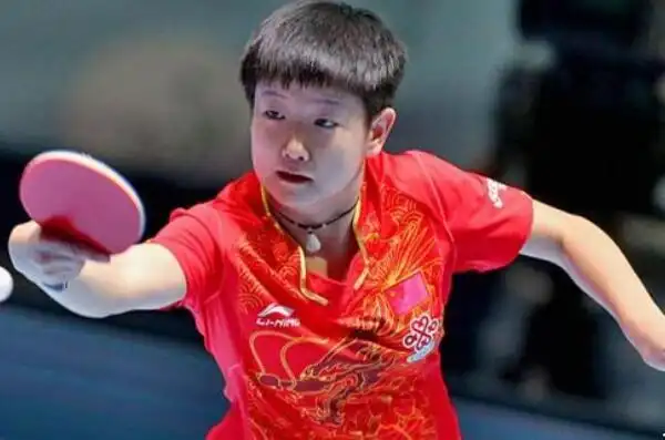 陈梦陈梦是出生于1994年并在13岁进入国家队的乒乓球运动员,曾先后