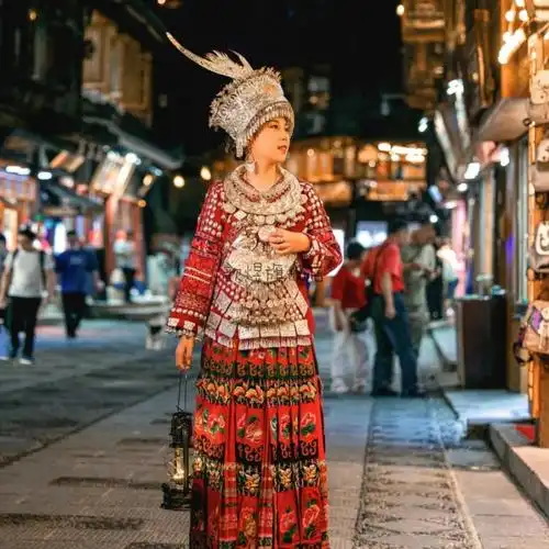 苗族服装女苗族盛装舞台演出服饰歌手走秀摄影传统款式新黑色服装xxl