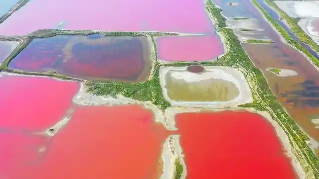 山西发现神秘"血湖",鱼虾进入后立马死亡,究竟藏着什么秘密?