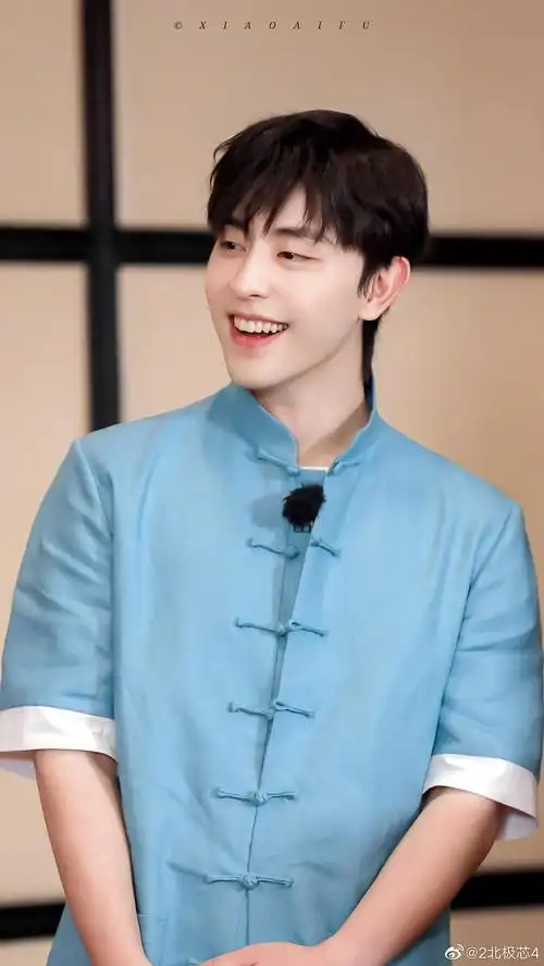 每日一伦我超级喜欢的极挑小伦叽邓伦