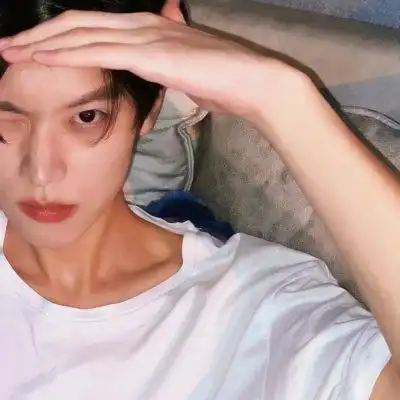 姐姐的小奶狗真人帅哥头像最新版 微信超火的00后小奶狗男生头像_男生