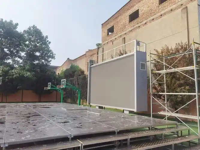 陕西省咸阳市某学校运动操场全彩led显示屏户外q4