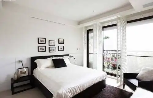 抒情至上 10款卧室阳台装饰设计图2/9