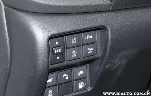 后备箱怎么开锁汽车后备箱开锁按哪个