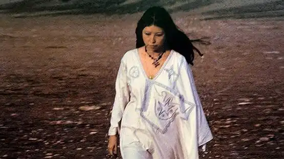 三毛自杀前在成都街头拍下照片眼神哀伤4月后在医院上吊