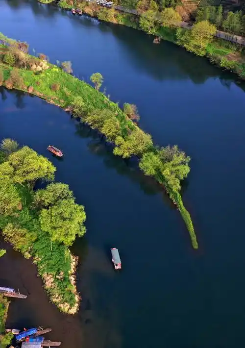 江西婺源惊鸿一瞥月亮湾