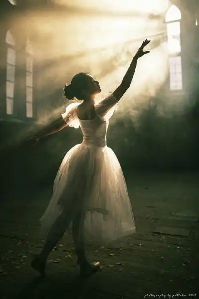 唯美的舞蹈背影,爱了