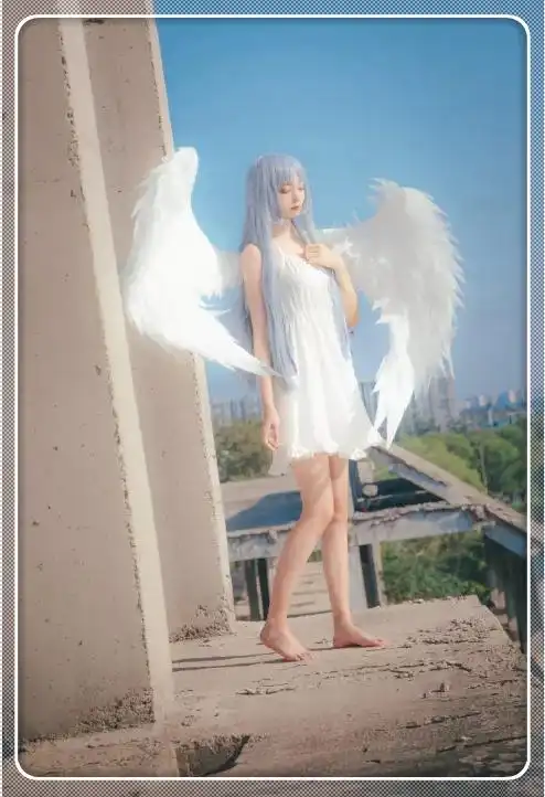 小姐姐cos"ab",本以为很失败,当脚丫子露出来后心疼了