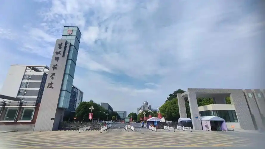 雅马哈钢琴交付盐城师范学院