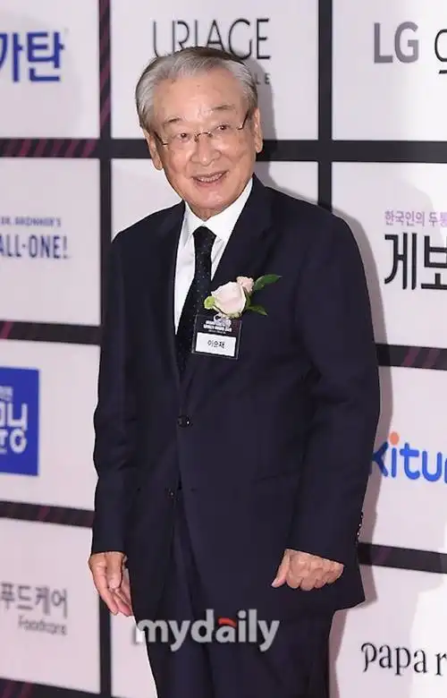 曾出演搞笑一家人的李顺载曝丑闻剥削经纪人