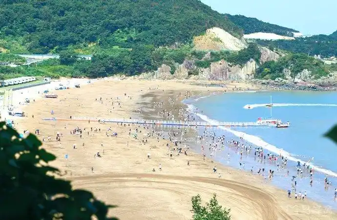 象山东旦沙滩简介:东旦沙滩坐落于浙江省宁波市象山县石浦镇东陈乡东