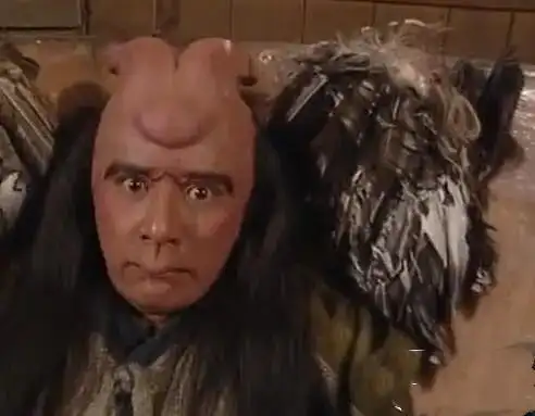 有种整容叫雷震子,卸掉厚重妆容之后,好像是看到了我男神