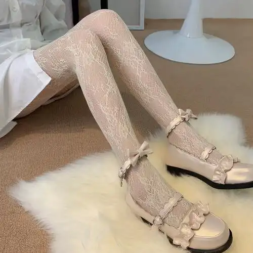 白色花纹丝袜搭配黑色ins小个子jk甜美全身连裤袜