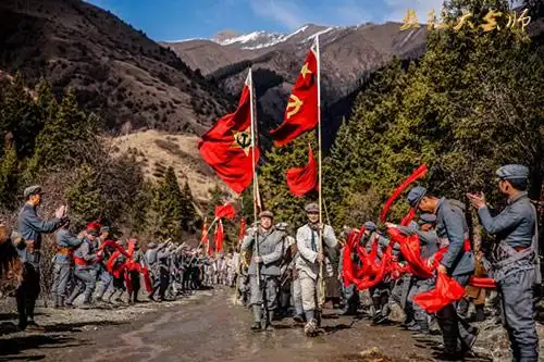 《长征大会师》:国家与人民团结奋进|长征|国家|红军_新浪娱乐_新浪网