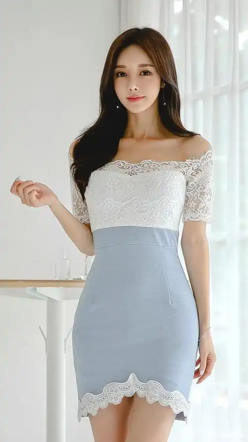 孙允珠搭配一字肩蕾丝拼接连衣裙,凸显女性优美的曲线