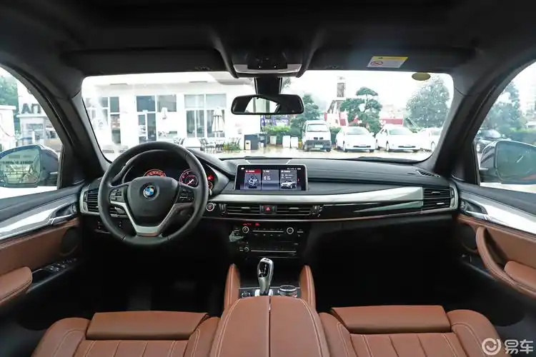 宝马x62019款xdrive28i m运动套装内饰全景正拍汽车图片-汽车图片大全