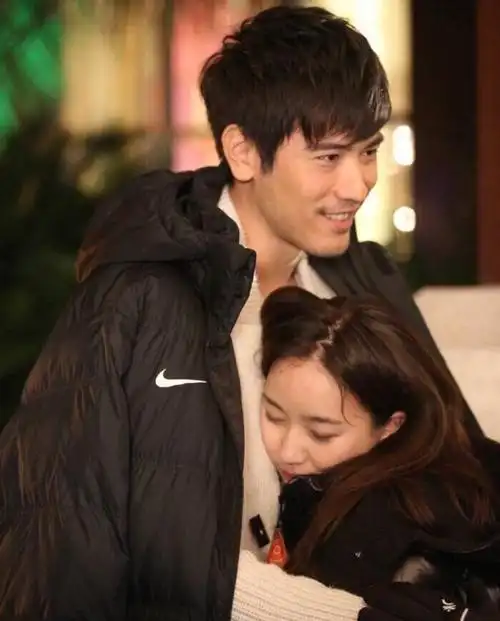 高以翔追悼会焦俊艳做出的3个改变这是要moveon的节奏了