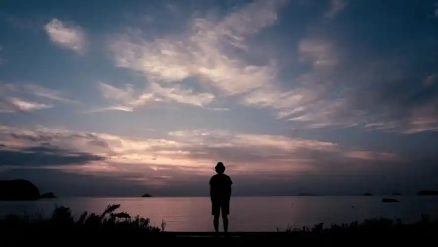 一个人的治愈露营走过山河湖海一起仰望星空