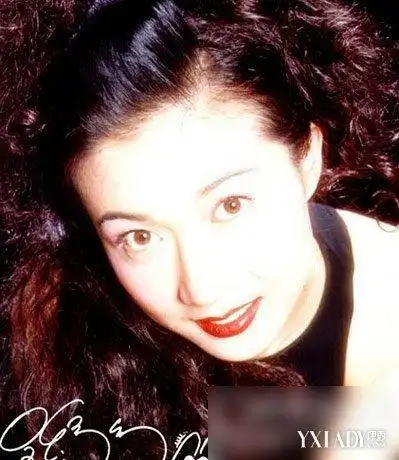 成龙前情人不后悔生下女儿 吴绮莉林凤娇年轻照片大比拼