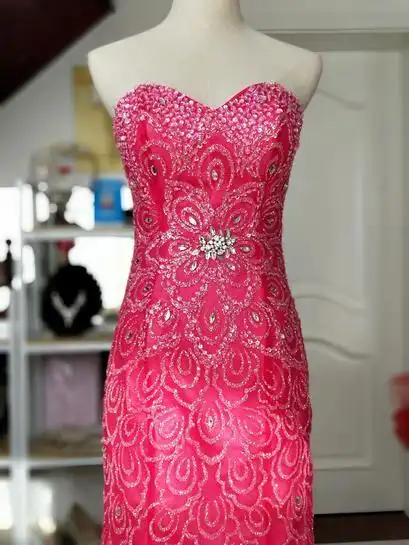 洛维娜婚纱礼服案例 -【新款礼服】玫红色鱼尾礼服【婚礼纪】