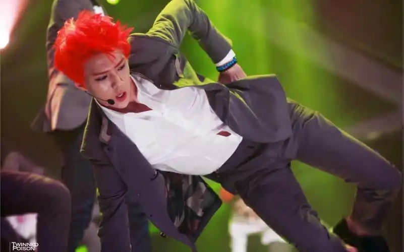 【exo】咆哮舞台yyds!吴世勋限定红发造型!