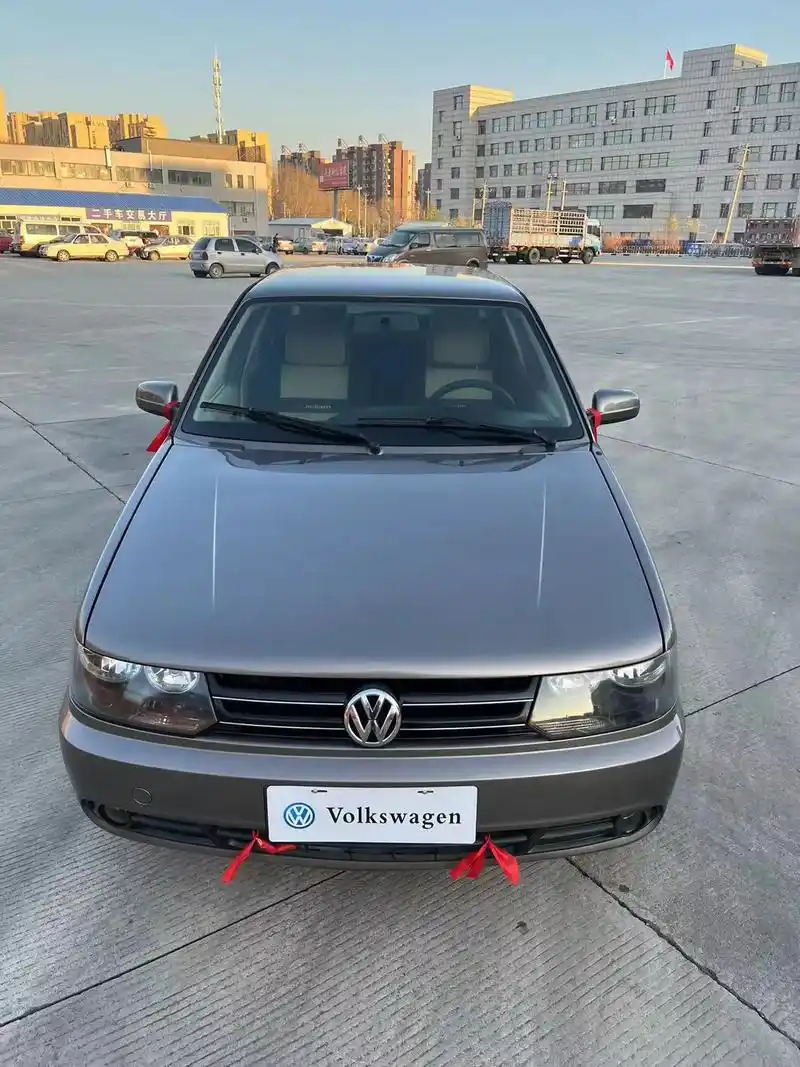 捷达中的劳斯莱斯11年全国限量款开罗金,200万纪念版,独特 - 抖音