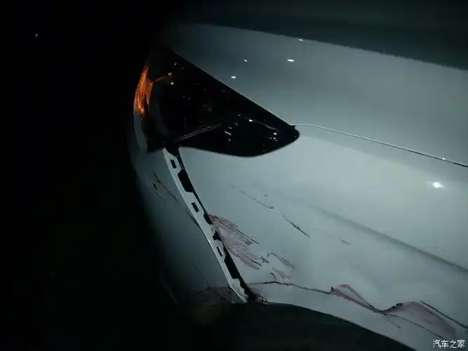 大年前一晚上我朋友开着我的车被撞了