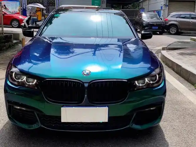 重庆汽车改色贴膜宝马贴膜变色龙