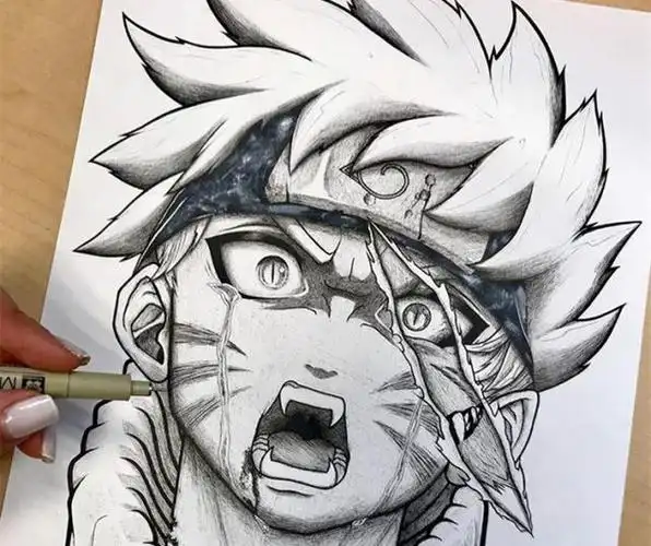 鸣人九尾人格特写图,将护额细节放大后,里面包含了鸣人的前半生