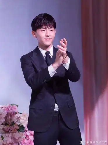 专业伴郎邓伦石家庄十一子已经有三个结婚了