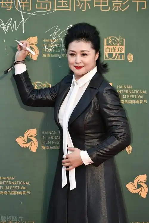 那个小姑娘歌词什么意思