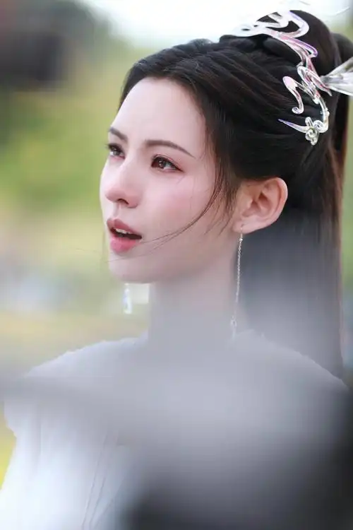 千秋令张予曦新造型