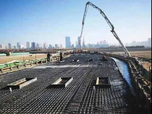 商品混凝土浇筑