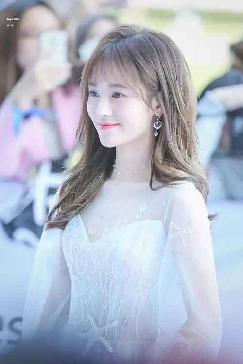 170327丨东方风云榜红毯  仙女下凡我好像在哪见过你  #鞠婧祎