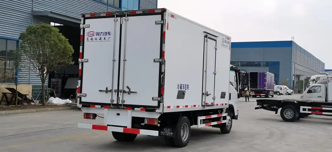 国六庆铃五十铃kv100蓝牌冷藏车厂家直销