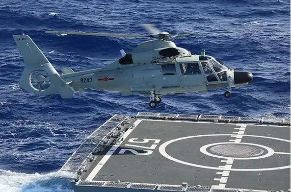 孝感舰,泰安舰,株洲舰,三门峡舰组成舰艇编队,在东海某海域严阵以待