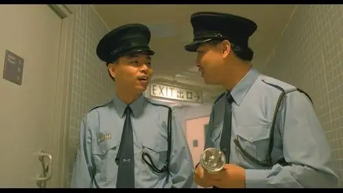 致敬星爷#星爷的 回魂夜片段,非常有才,想不到结局的保安对话