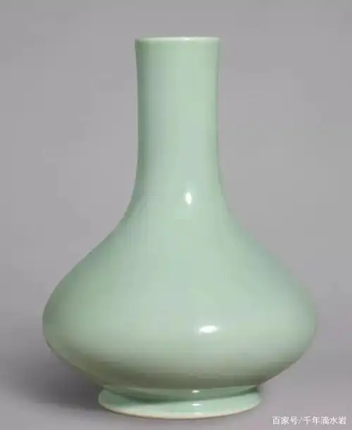 香港某拍卖行成交大清雍正官窑瓷器