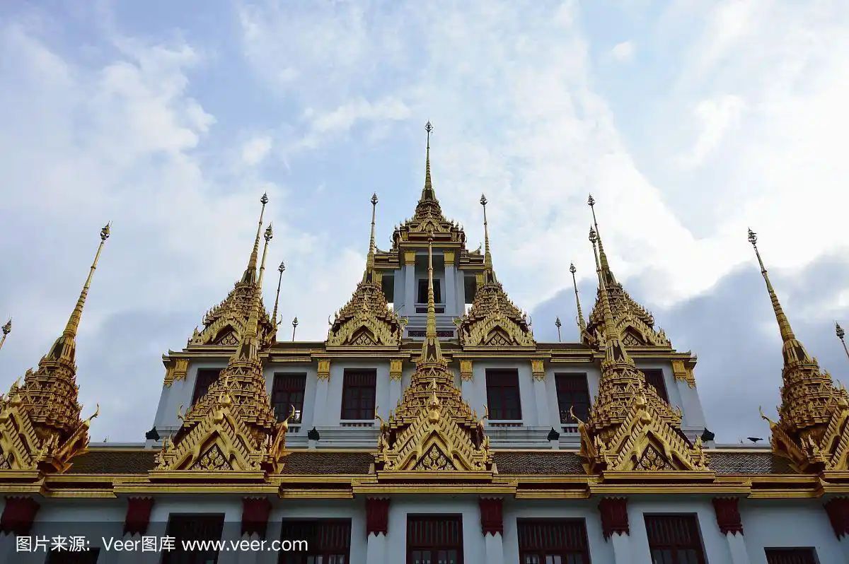 泰国ratcha nadda寺庙的金属城堡