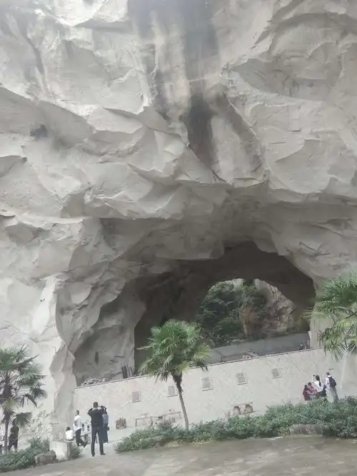 长屿硐天双门石窟风景美丽环境优雅历史悠久闻名出蚰