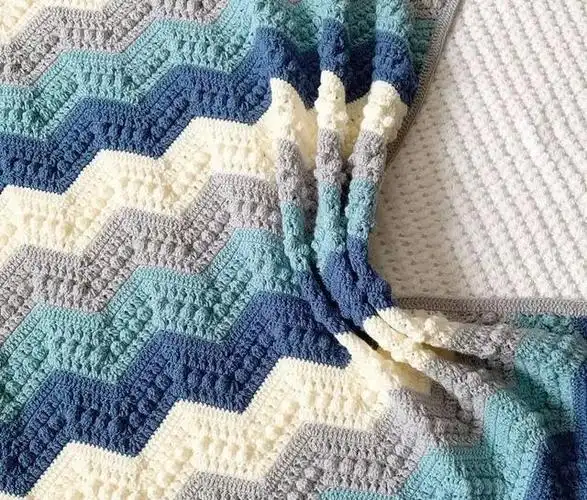 闲在家里,钩几个花片,拼接一个彩色毯子,简单又好看!附花片