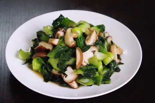 zhuzhu珠珠做的清炒香菇青菜