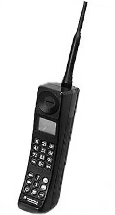 p data-id="gnvj3jrgy6">摩托罗拉3200 手机中的大哥大 俗称板砖.