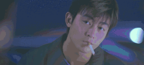 soogif soogif出品 陈冠希 头文字d 抽烟 比手势 高桥凉介