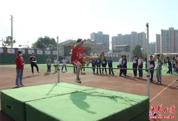 涟源市蓝溪学校举行"运动向未来"第六届体育节